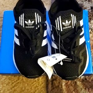 Adidas swift run XI- toddler
